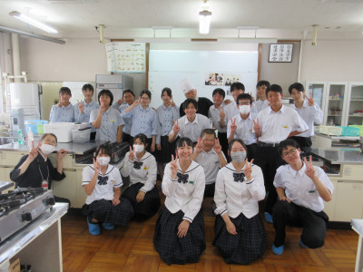 ５